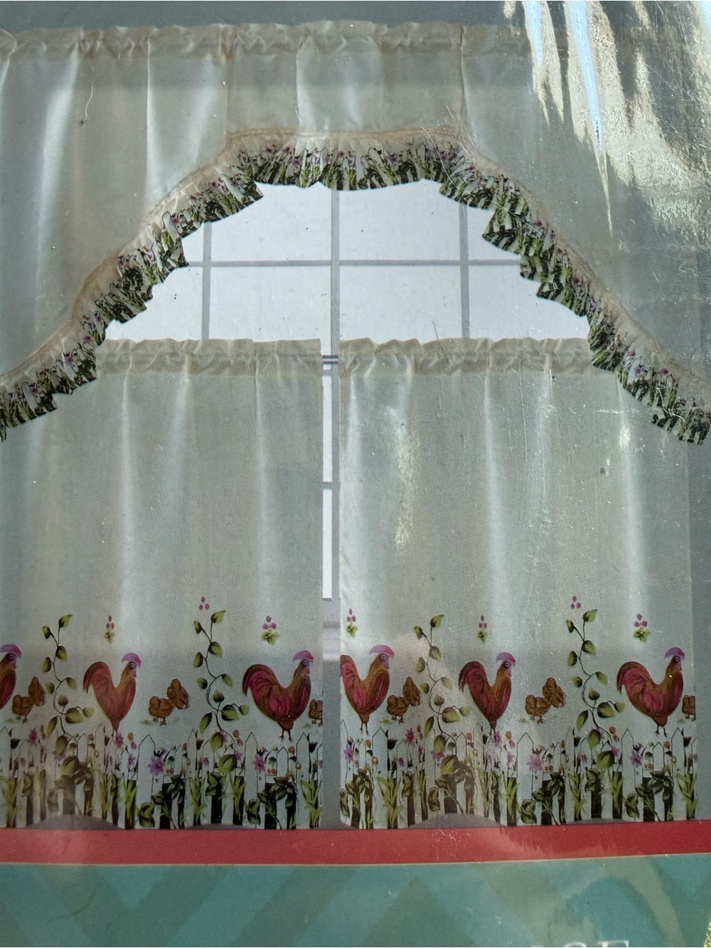 Rooster Print Kitchen Curtain Tier and Valance Set in Cream